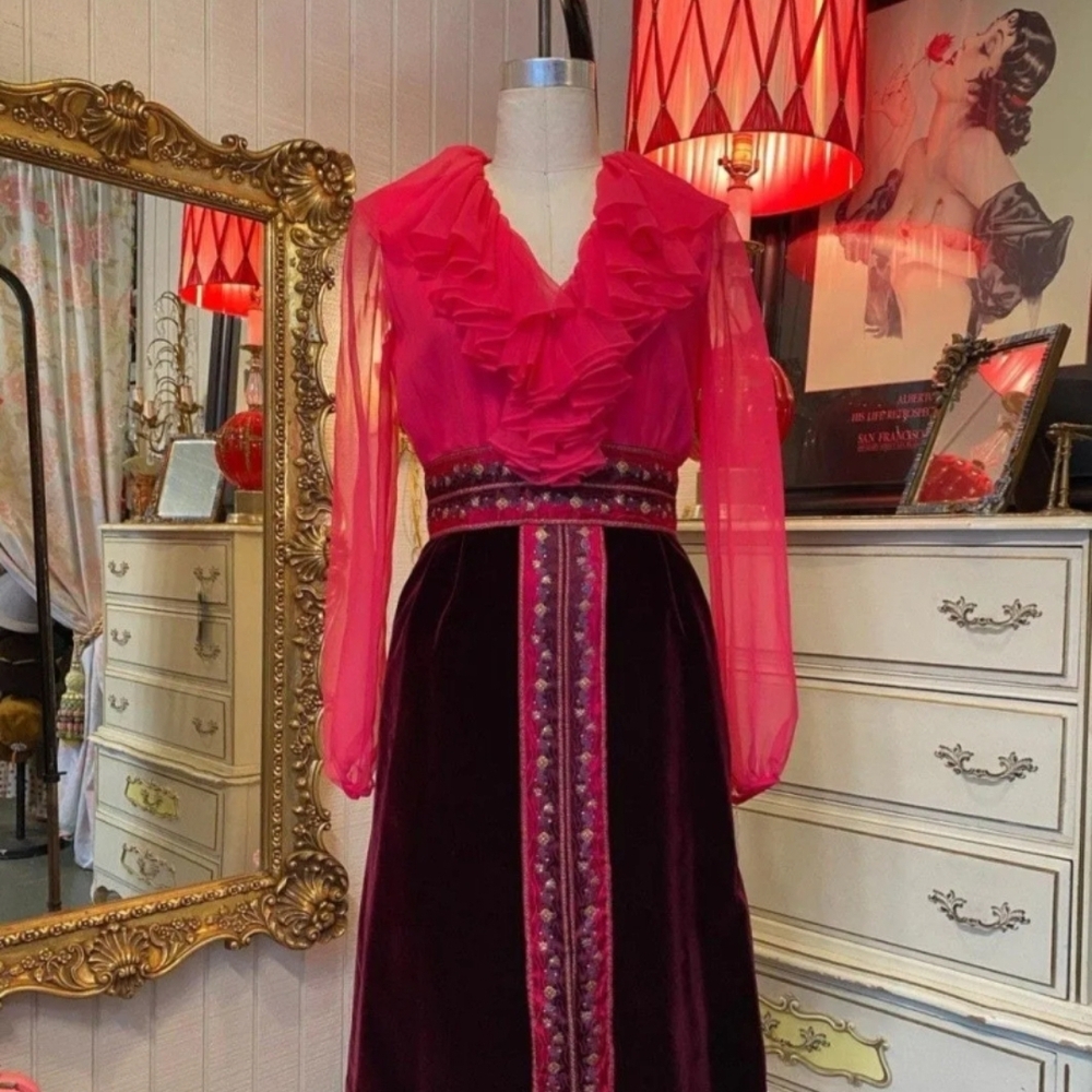Vintage 1970s Velvet Chiffon Dress Hobo Hippie Chic Classic